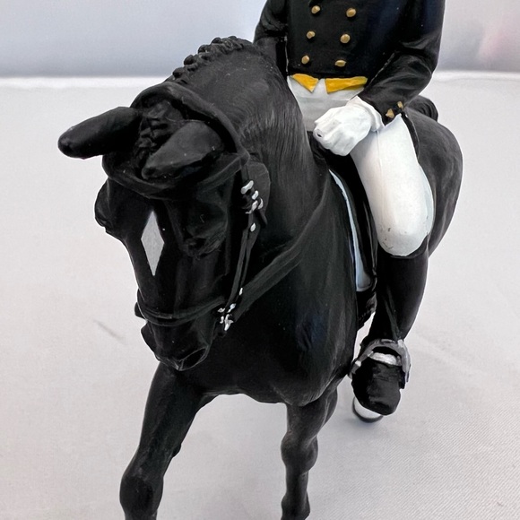 Safari Ltd 2010 James On Dancing Bells Horse with Rider Toy Figure - Picture 3 of 8